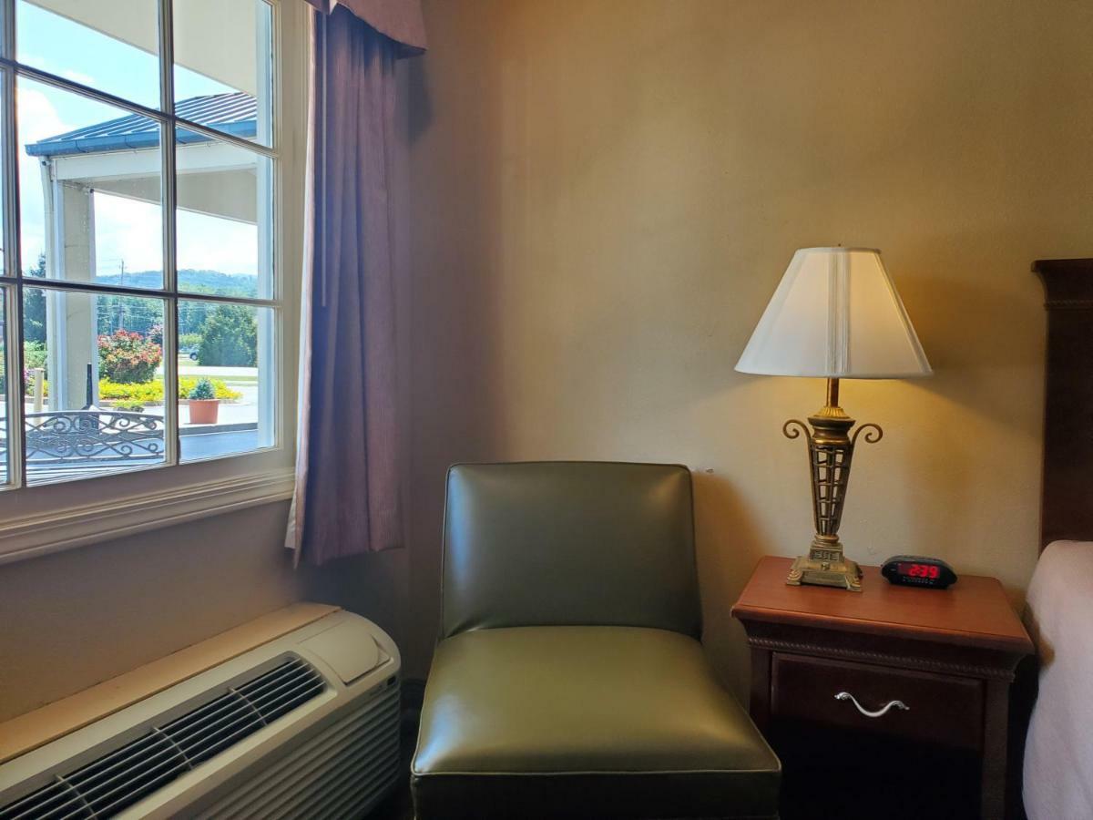 Colonial House Motel Pigeon Forge Zewnętrze zdjęcie