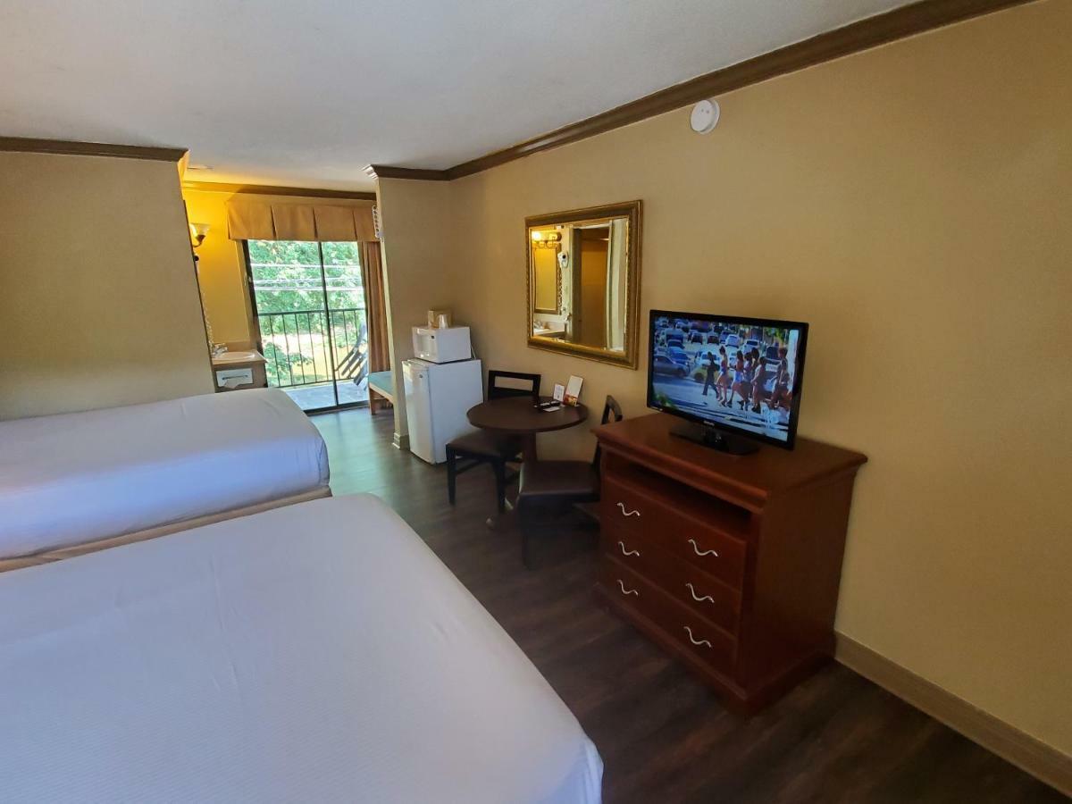 Colonial House Motel Pigeon Forge Zewnętrze zdjęcie